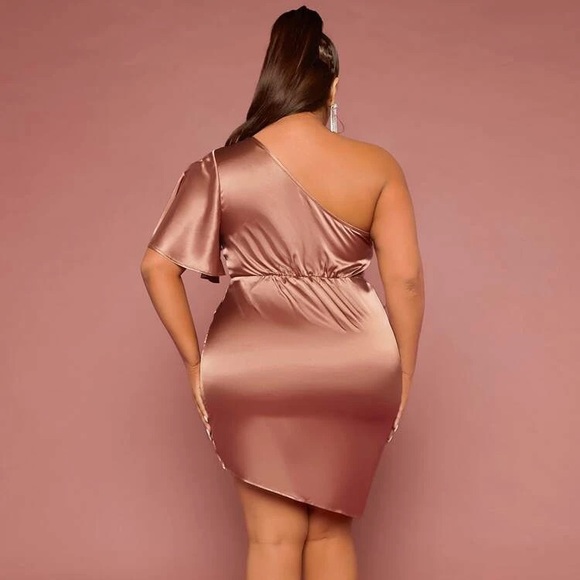 SHEIN - Draped Asymmetrical Satin Wrap Dress - Apricot - Size 3XL - Picture 3 of 6